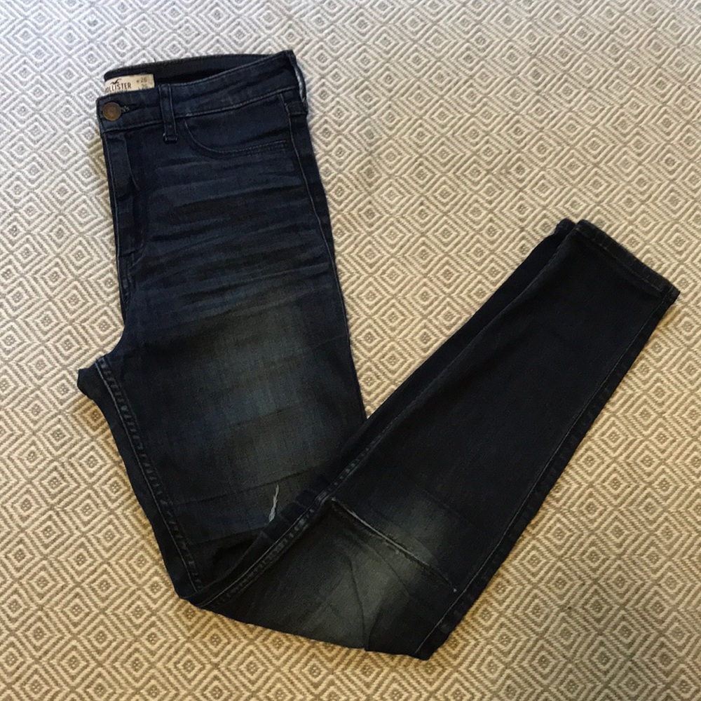 HOLLISTER denim skinny jeans!